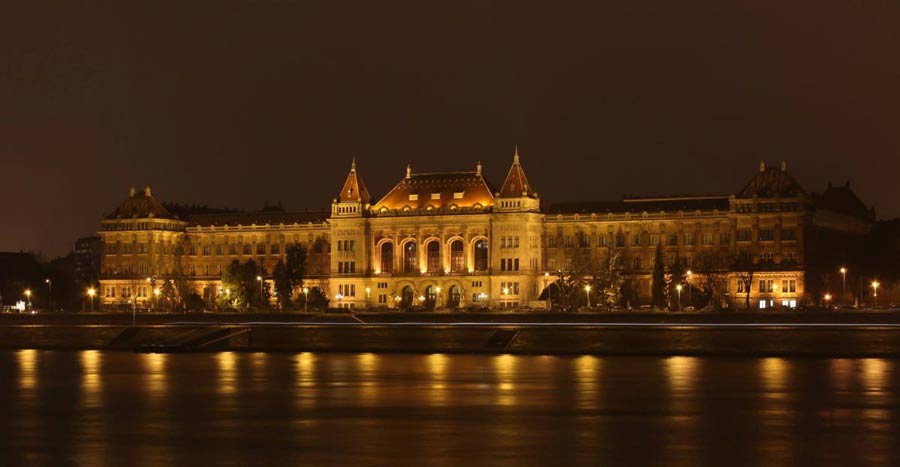 جامعة بودابست للتكنولوجيا والاقتصاد